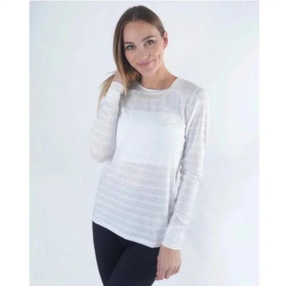 Zyia Active White Perforated Chill Long Sleeve Top S - Picture 3 of 14